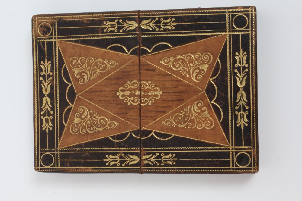 Victorian papier mâché card case with mother of pearl and painted floral decoration, 10.25cm x 7. - Image 6 of 9