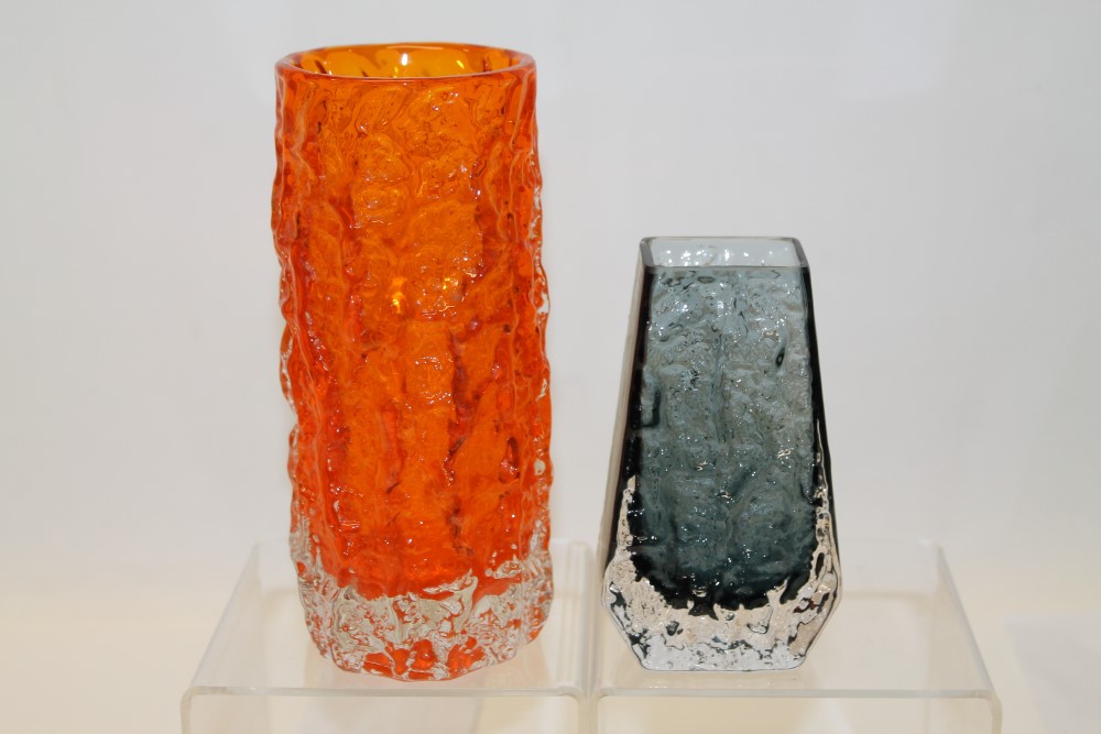 Whitefriars Tangerine bark vase, together with a Whitefriars Indigo coffin vase,