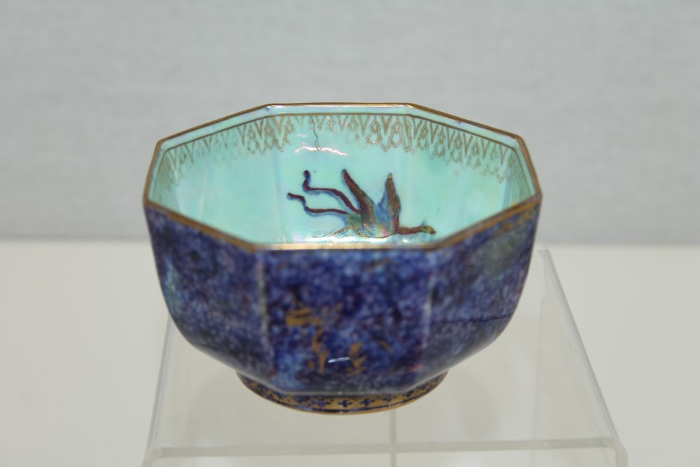 Wedgwood lustre bowl of octagonal form,