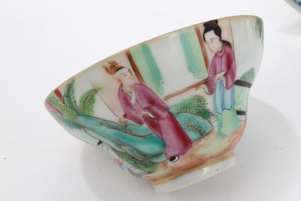 Early 20th century Chinese porcelain bowl with green painted dragons chasing pearls - Xuantong six - Image 2 of 7