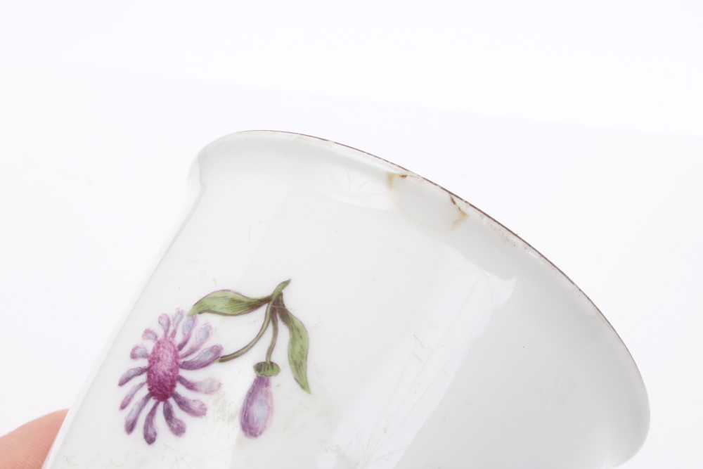 Three 18th century Chelsea Derby polychrome coffee cups with finely painted floral sprays - Image 9 of 9