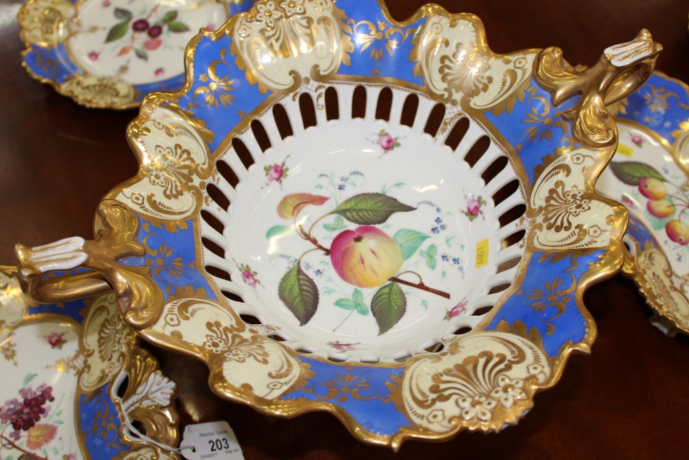 Good quality Victorian Davenport part dessert service with painted grapevine and floral sprigs - Image 16 of 19