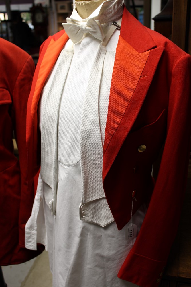 Gentlemen's scarlet hunt coat with brass Hunt buttons and a stock, - Image 4 of 5