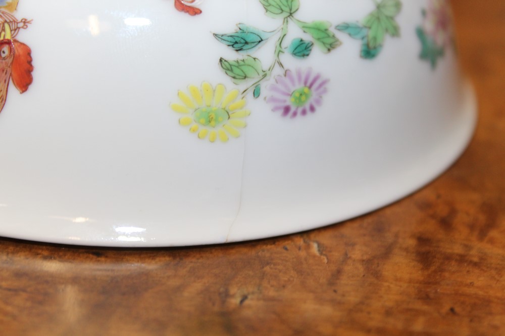 Fine 18th century Chinese 'chicken' bowl with polychrome painted cockerel eating an insect and hen - Image 11 of 17