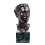 Good early 20th century bronze head - portrait study of a young man, his head slightly to sinister,