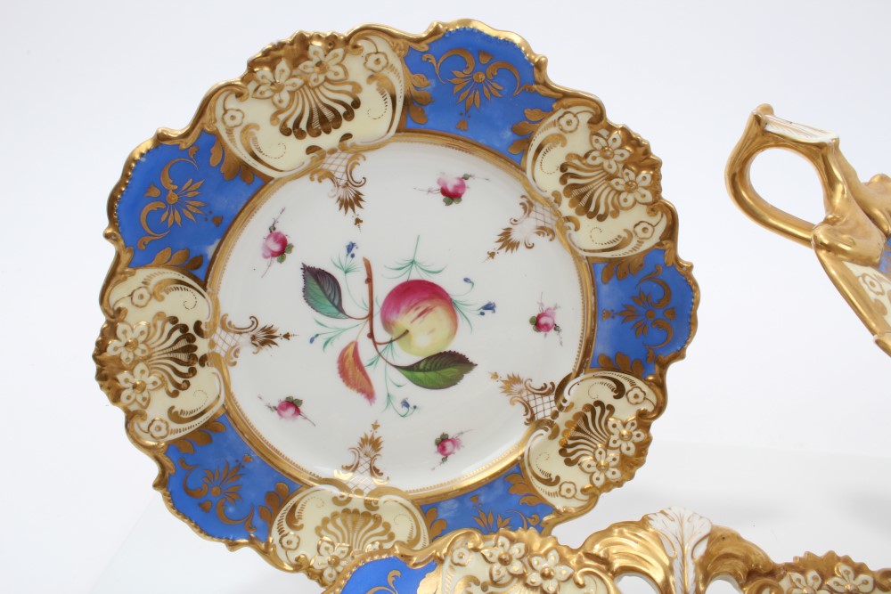 Good quality Victorian Davenport part dessert service with painted grapevine and floral sprigs - Image 2 of 19
