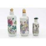 18th / 19th century Chinese porcelain snuff bottle of cylindrical form,