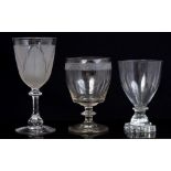 George IV glass rummer with engraved band and knopped stem on splayed foot, 15cm,