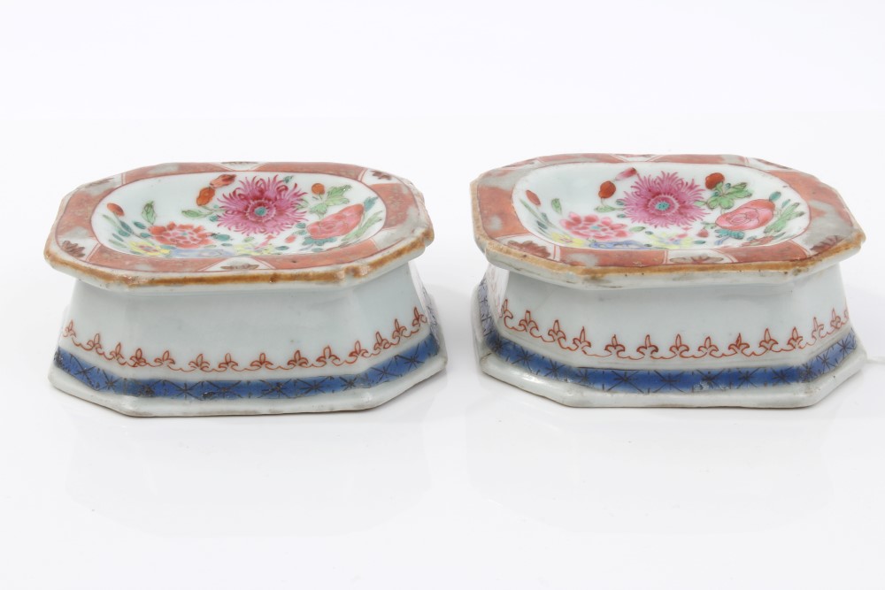 Pair mid-18th century Chinese export famille rose trencher salts of octagonal form, - Image 2 of 4