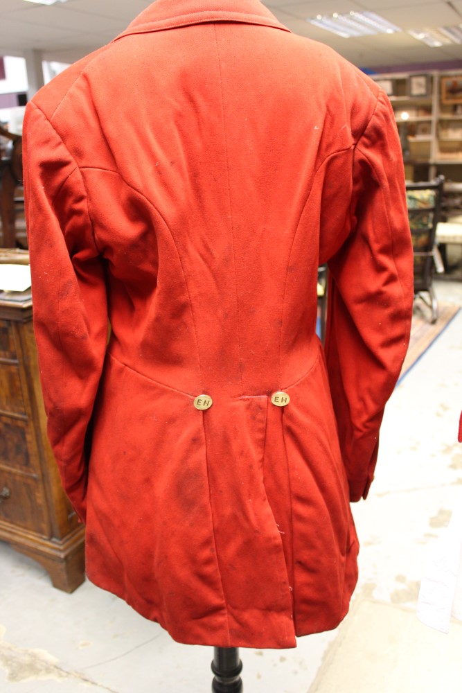 Gentlemen's scarlet hunt coat with brass Hunt buttons and a stock, - Image 5 of 5