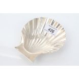 Fine quality George II silver shell dish of scallop form (London 1742), Peter Archambo I.