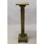 19th century Continental green onyx column with square revolving top on cylindrical column and