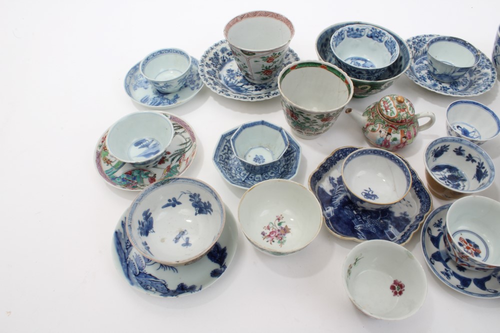 Collection of 17th and 18th century Chinese export wares - including famille verte, - Image 2 of 3