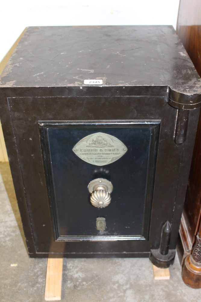 Fine quality Victorian walnut safe - disguised as a Wellington chest, - Image 2 of 6