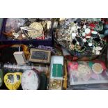 Large quantity of costume jewellery and bijouterie