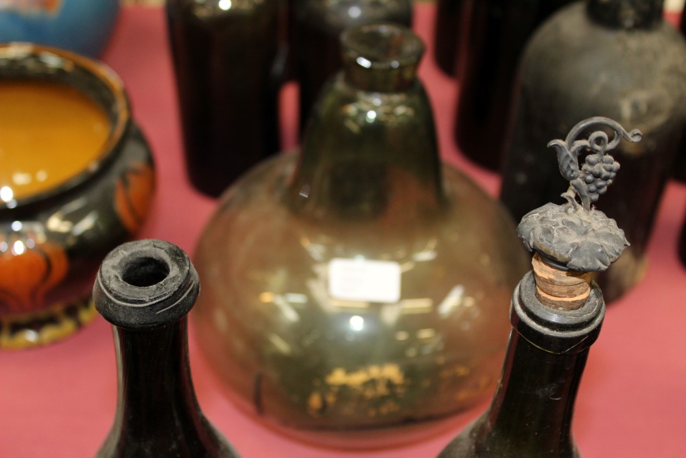 Late 18th / early 19th century moulded glass bottle with seal, initialled A. S. over C. R. - Image 5 of 10