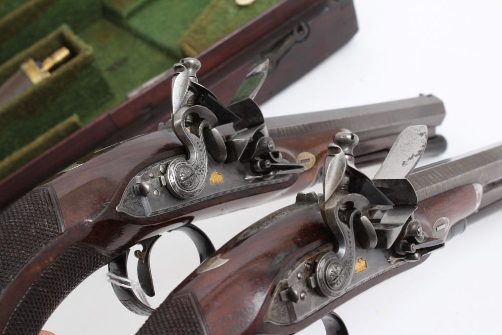 Fine pair George III flintlock Officers' pistols by Ezekiel Baker - gun maker to HRH The Prince - Image 2 of 10