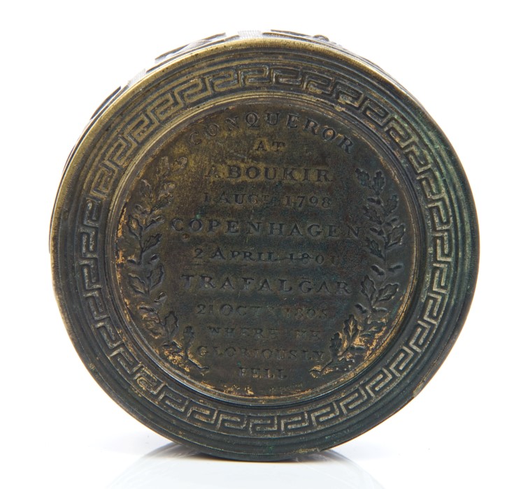 Early 19th century Lord Nelson commemorative gilt brass circular box decorated with Bust of Nelson, - Image 4 of 5