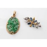 Jade pendant with floral carved decoration and a two-colour gold (9ct) brooch set with four blue