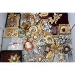 Collection of vintage brooches - including Jewelcraft gilt metal leaf brooch,