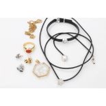 Group of jewellery - to include diamond and mother of pearl pendants and bracelet (stamped 750),