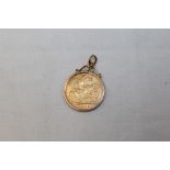 G.B. Edward VII gold Half Sovereign - 1903. AF, set in yellow metal ring mount (total weight 4.