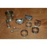 Silver napkin holder / clip, four silver napkin rings,