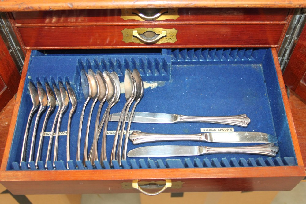 Part canteen set of plated cutlery in mahogany case - Image 3 of 6