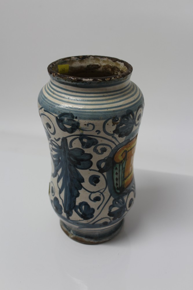 17th century Italian Majolica drug jar with blue and white floral decoration and green and yellow - Image 9 of 12