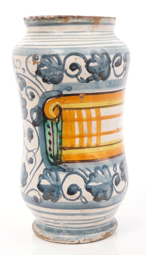 17th century Italian Majolica drug jar with blue and white floral decoration and green and yellow - Image 4 of 12