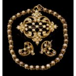 Late Victorian seed pearl fringe necklace with a detachable flower pendant,