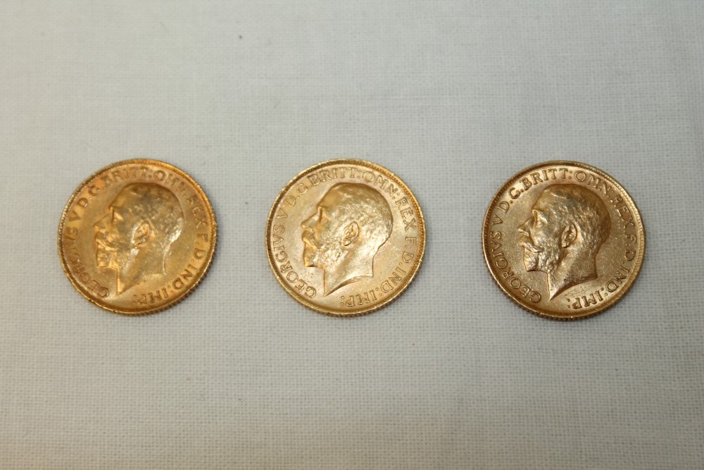 G.B. gold Sovereigns - George V 1912 (x 3). - Image 2 of 2