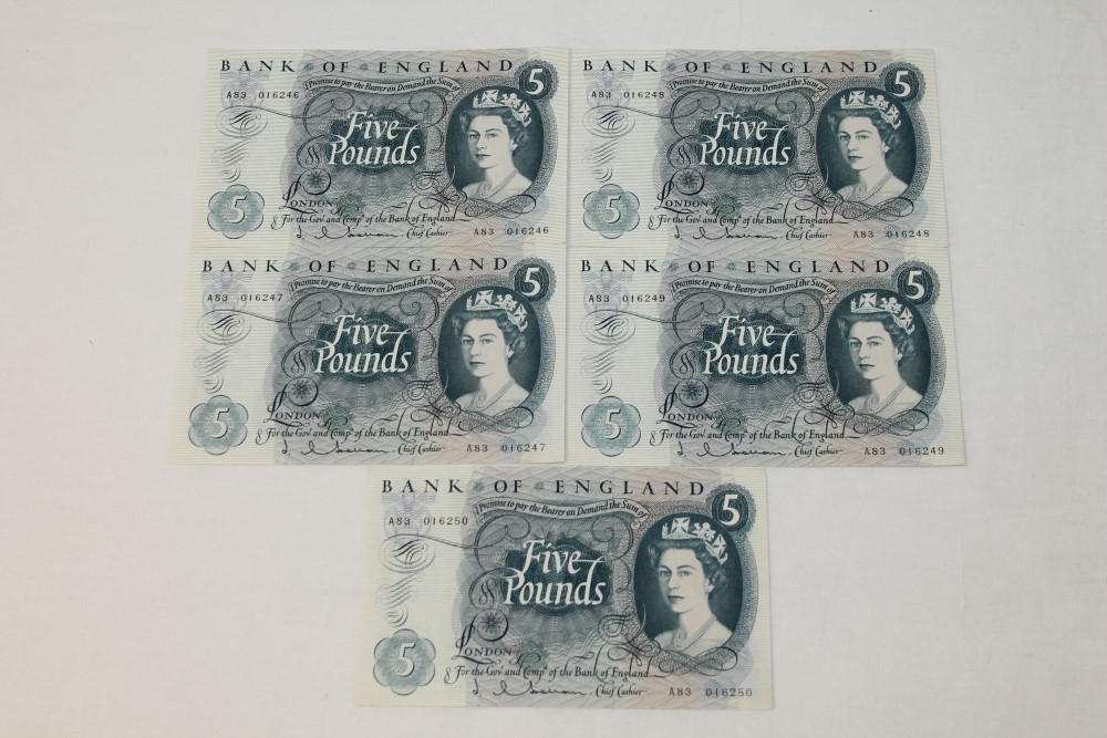 Banknotes - G.B. QEII. Series 'C' Hollom blue Five Pound notes (Feb. 1963). Prefix A83.