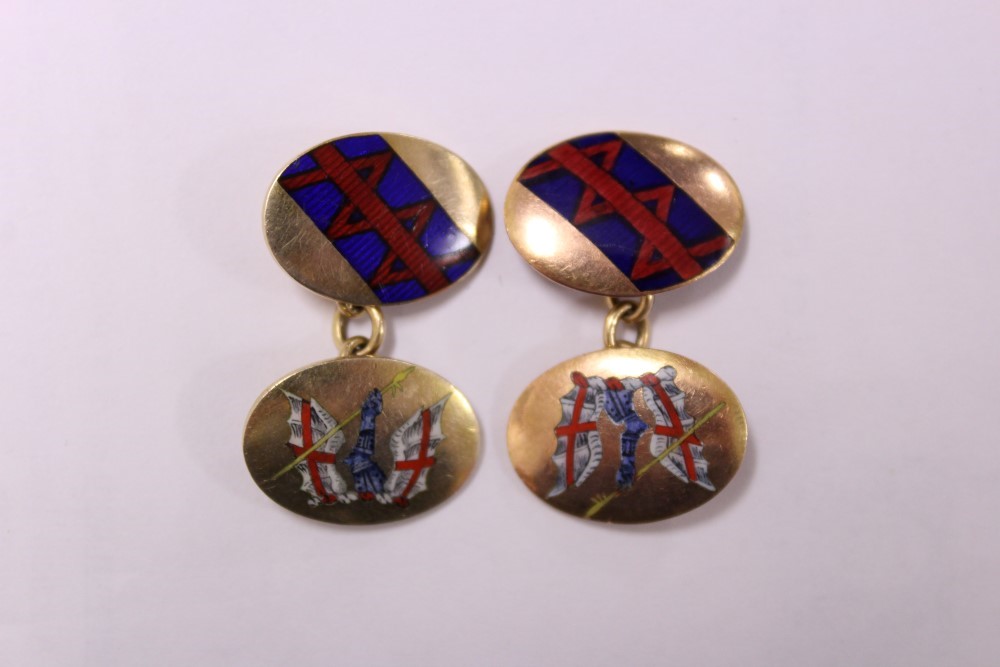 Fine pair 1920s / 1930s gold (9ct) and enamel Honourable Artillery Company Officers' cufflinks of - Image 2 of 3