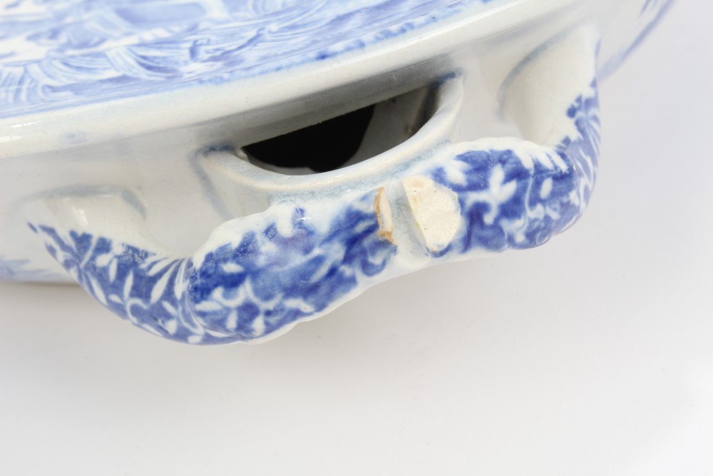 Early 19th century Spode blue and white hot water plate, - Image 6 of 6