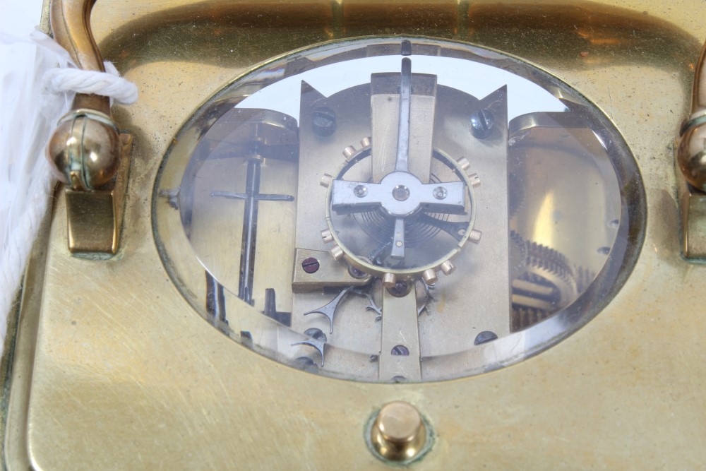 Late 19th century French repeating carriage clock in brass case with white enamelled dial and - Image 5 of 5