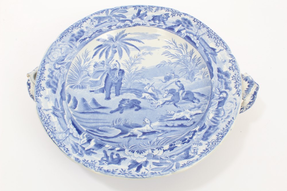 Early 19th century Spode blue and white hot water plate,