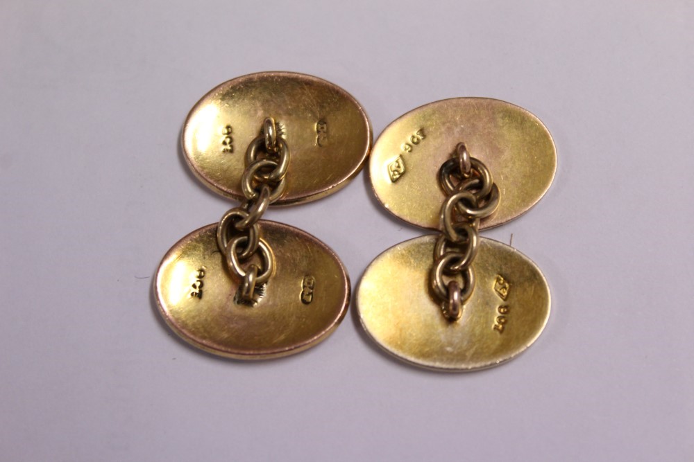 Fine pair 1920s / 1930s gold (9ct) and enamel Honourable Artillery Company Officers' cufflinks of - Image 3 of 3