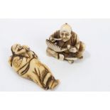 18th / 19th century Japanese carved ivory netsuke in the form of an Immortal carrying a peach, 5.