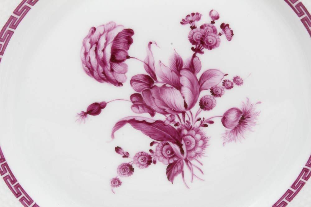Good quality late 19th century German Nymphenburg dinner service with puce floral spray decoration - Image 2 of 4