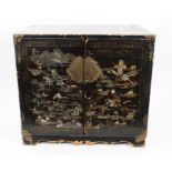 18th century European Chinese-style chinoiserie black and gilt and mother of pearl inlaid table