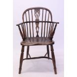 Good early 19th century yew wood Windsor elbow chair,