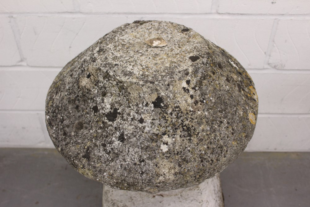 Antique staddle stone of large size, the stone with ammonite fossil inclusion to the base stone, - Image 2 of 3