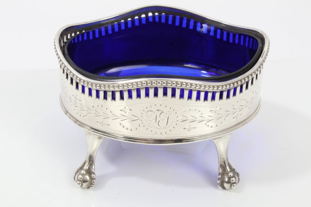 Pair George III silver salts of oval form, with bright cut decoration, pierced and bead borders, - Image 2 of 8