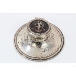 Edwardian silver inkwell of capstan form,