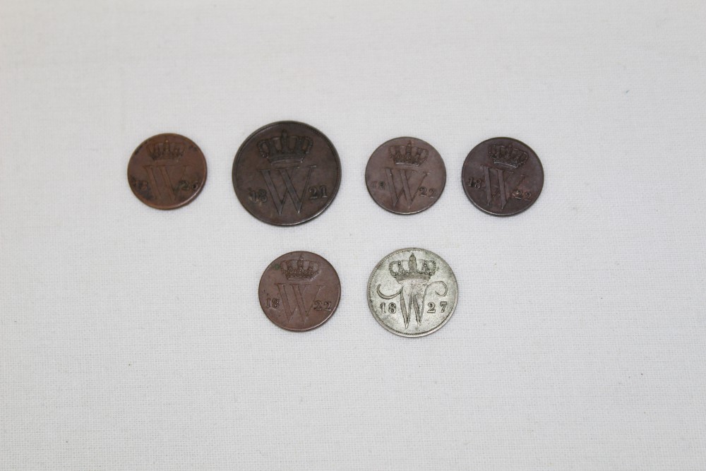 Netherlands - mixed coinage - to include silver Ten Cents 1837B. F, copper Cent 1821. - Image 2 of 3