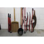 Antique wooden yoke, 89cm wide, together with other horse fittings,