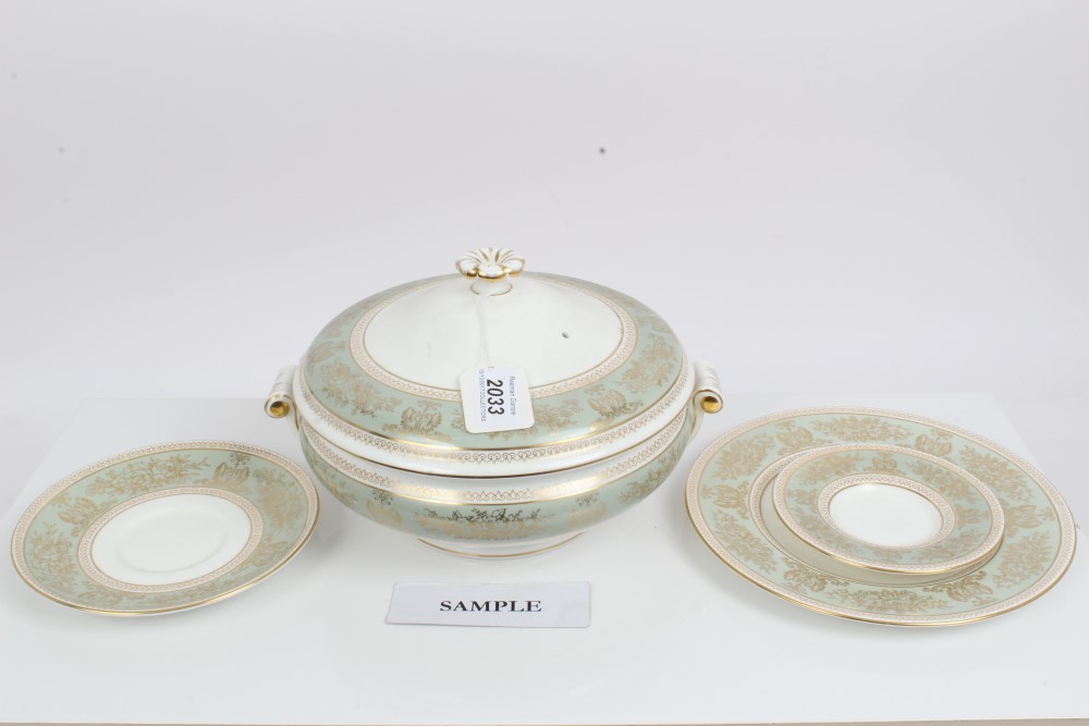 Wedgwood Gold Columbia (sage green) pattern part dinner service (80 pieces) CONDITION