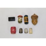 Collection of miscellaneous sewing items - including Mauchline ware pin cushion,
