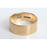 Gold (9ct) wedding ring, 3.